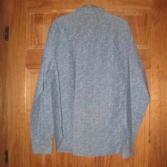 Urban Outfitters Long Sleeve Button Down Shirt Standard Fit - Picture 2 of 2